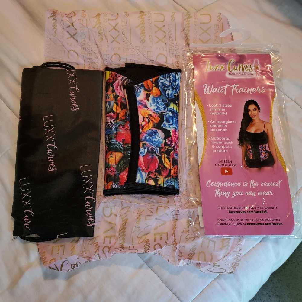 Luxx Curves waist trainer brand new!